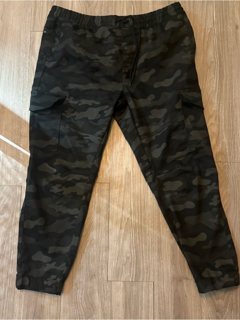 Men's Camouflage Cargo Pants - Black Camo